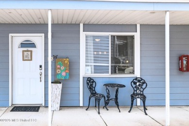 Turnkey Beachside Condo - fully furnished, active established - photo 2