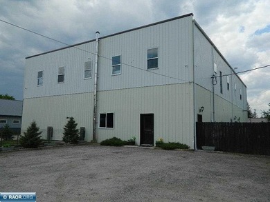 Located on Main Street in Littlefork, this building gives plenty - photo 6
