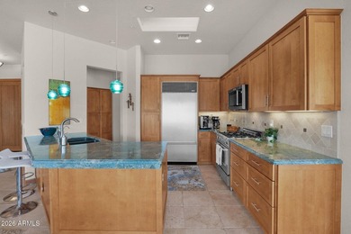 Experience refined desert living in the prestigious guard-gated - photo 11