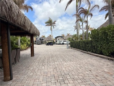 Exceptional oversized 2,749 sq. ft. pull-in lot offering - photo 17