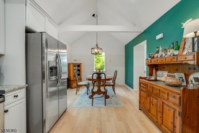 Charming ranch-style home offering 2 Bedrooms / 1 Bathroom in - photo 19