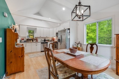 Charming ranch-style home offering 2 Bedrooms / 1 Bathroom in - photo 22