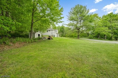 Charming ranch-style home offering 2 Bedrooms / 1 Bathroom in - photo 35