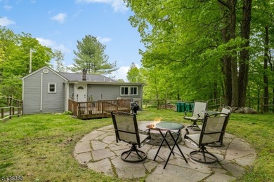 Charming ranch-style home offering 2 Bedrooms / 1 Bathroom in - photo 38