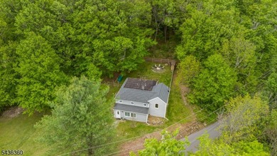 Charming ranch-style home offering 2 Bedrooms / 1 Bathroom in - photo 39