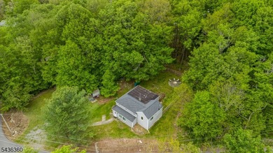 Charming ranch-style home offering 2 Bedrooms / 1 Bathroom in - photo 40