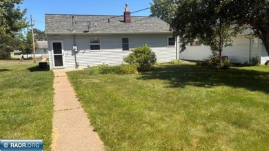Very nicely appointed home. In a very nice area. 3 Bedroom 1.75 - photo 3