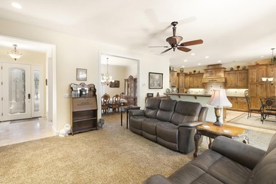 Welcome to your dream home, a perfect blend of elegance and - photo 8