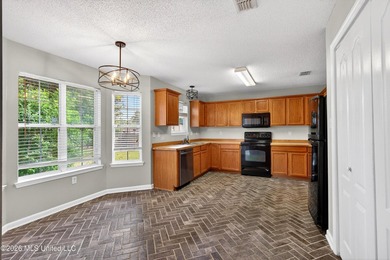 Cozy Home located on a sizable corner lot of Orange Grove in - photo 9