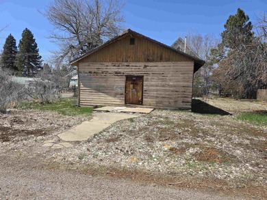 Mountain Meadows Reservoir Home For Sale in Westwood California