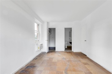 Amazing deal for 2 bed 1.5 bath, the biggest corner unit in one