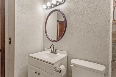 Charming 4-bedroom, 2-bath home in the community-oriented Golden