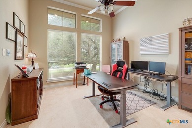 This breathtaking and spacious residence is ideally located on 4 - photo 23