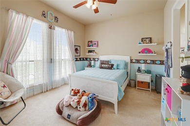 This breathtaking and spacious residence is ideally located on 4 - photo 25