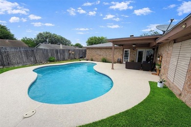 Step into this inviting 4 bedroom, 2 bath home tucked away on a - photo 35