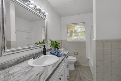 Welcome home to this beautifully updated 3-bedroom, 2-bath - photo 8