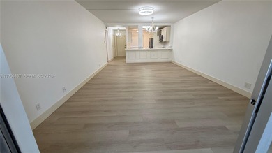 Very bright and beautifully updated 1-bedroom, 2-bath residence