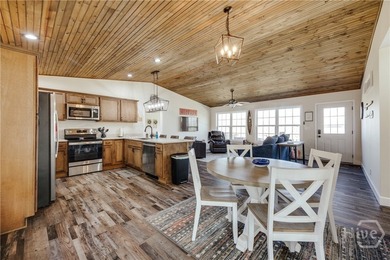 Welcome to your own slice of paradise on Lake Hartwell! This - photo 6