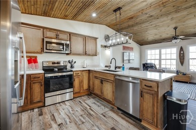 Welcome to your own slice of paradise on Lake Hartwell! This - photo 8