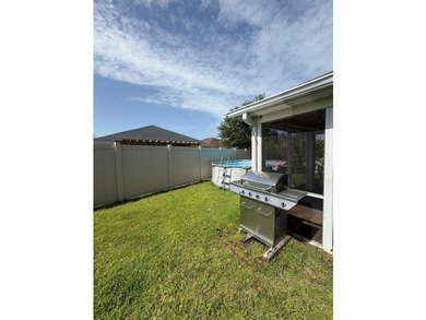 Welcome to this charming 3-bedroom, 2-bathroom home located in - photo 15