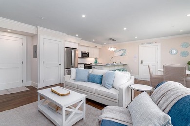 Rare find in the heart of Newport! This young, FIRST FLOOR ONE - photo 15
