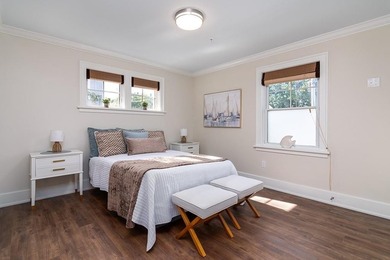 Rare find in the heart of Newport! This young, FIRST FLOOR ONE - photo 18