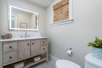 Rare find in the heart of Newport! This young, FIRST FLOOR ONE - photo 21