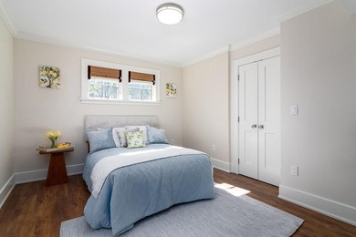 Rare find in the heart of Newport! This young, FIRST FLOOR ONE - photo 23