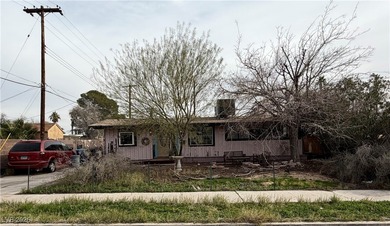 (private lake, pond, creek) Home Sale Pending in Las Vegas Nevada