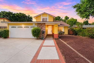 Beautifully maintained and freshly painted, this spacious - photo 1