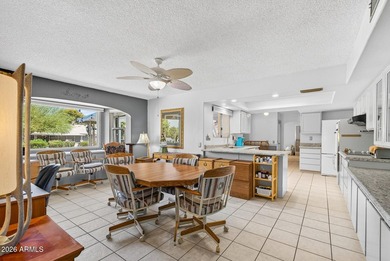 Welcome to this well-maintained Annapolis model. Situated on an - photo 4