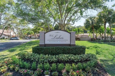 (private lake, pond, coastal) Condo For Sale in Deerfield Beach Florida