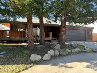 Lake Home Sale Pending in Clearlake Oaks, California