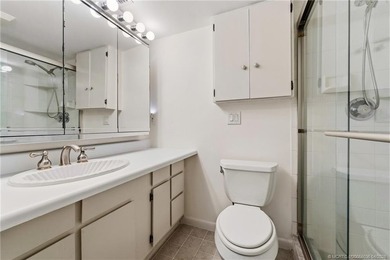 Welcome to this beautifully maintained ground-floor, 2-bedroom - photo 11