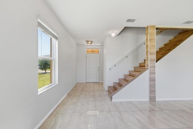 Welcome to your dream lakefront retreat in Fort Pierce! This - photo 11