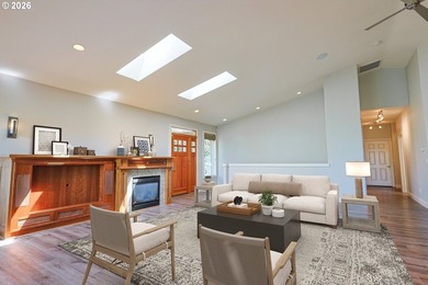 Thoughtfully designed with spacious rooms and an open, vaulted - photo 13