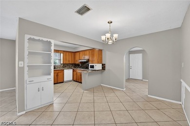Welcome to this spacious and versatile Sarasota home offering - photo 14
