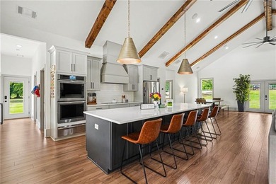 A total of 3 MOVE-IN READY HOMES available on a PRIVATE 85-ACRE - photo 15