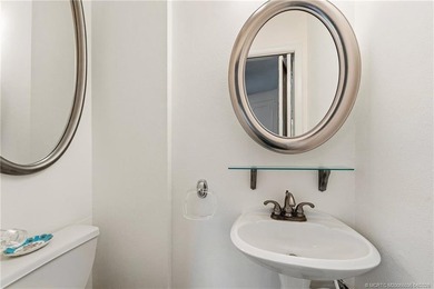 Welcome to this beautifully maintained ground-floor, 2-bedroom - photo 16