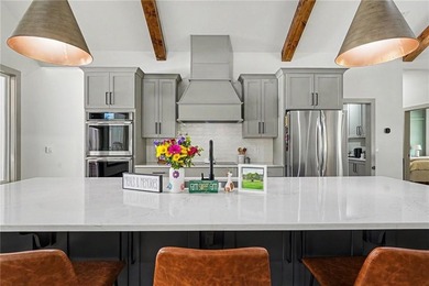 A total of 3 MOVE-IN READY HOMES available on a PRIVATE 85-ACRE - photo 18