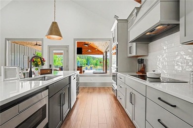 A total of 3 MOVE-IN READY HOMES available on a PRIVATE 85-ACRE - photo 21