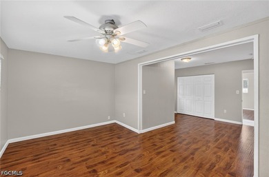 Welcome to this spacious and versatile Sarasota home offering - photo 30