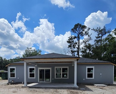 UNDER CONSTRUCTION. Beautiful 4/2 home with an office space, and - photo 3