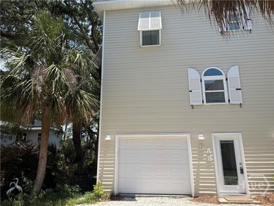 Fantastic 3 bedroom and 3 bathroom home with magnificent views - photo 4