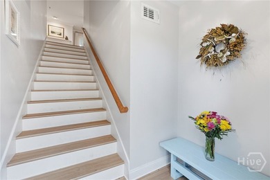 Fantastic 3 bedroom and 3 bathroom home with magnificent views - photo 5