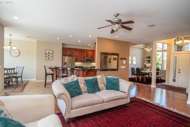 Beautiful 5-bed, 4-bath custom home on nearly one acre in a - photo 11