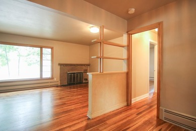 Welcome to this completely renovated stunner! Exquisite exterior - photo 13