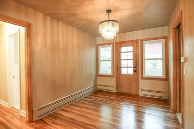 Welcome to this completely renovated stunner! Exquisite exterior - photo 14