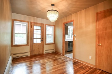 Welcome to this completely renovated stunner! Exquisite exterior - photo 16