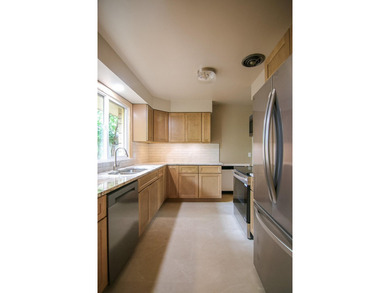 Welcome to this completely renovated stunner! Exquisite exterior - photo 17